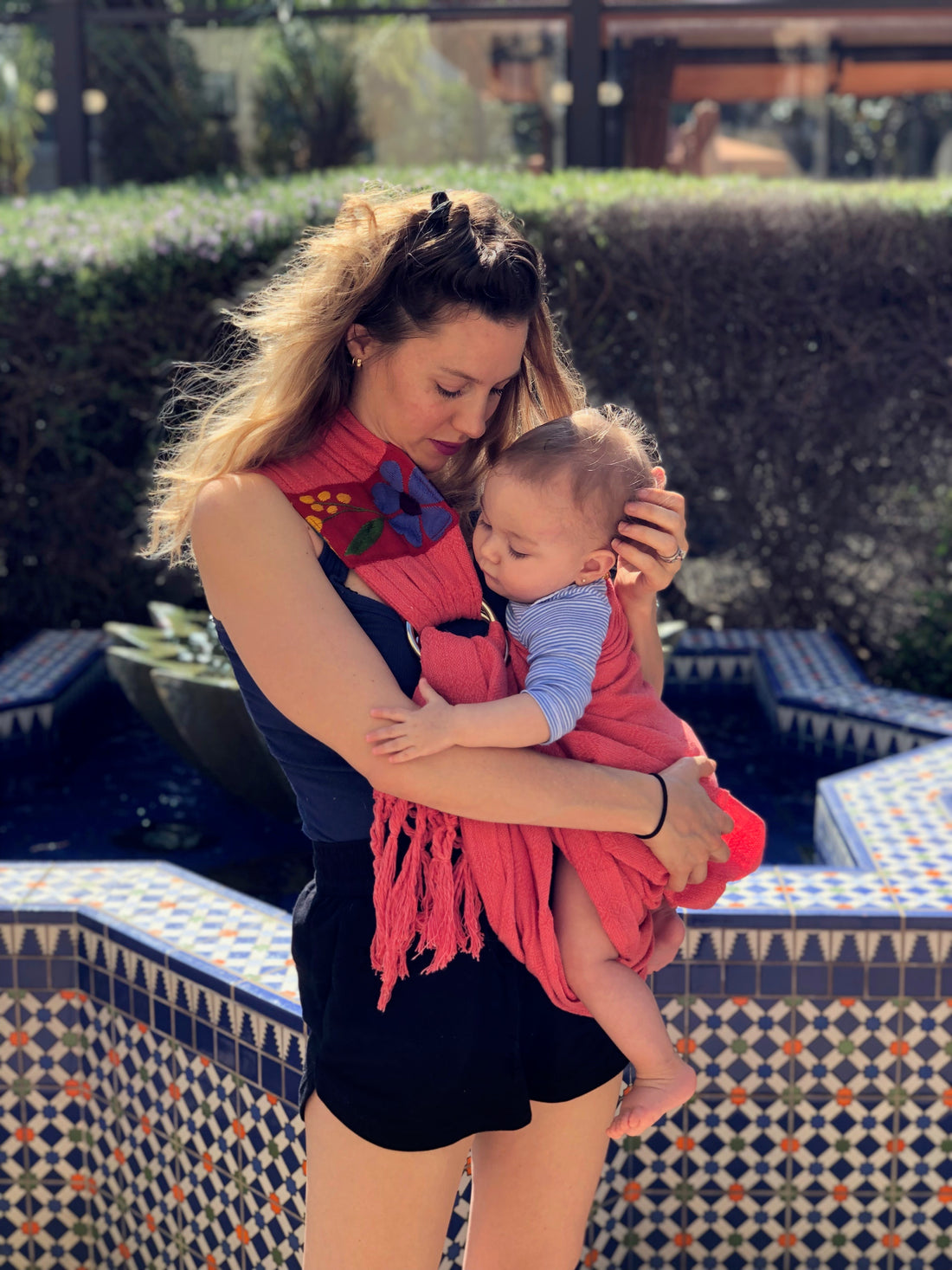 What is Rebozo method?