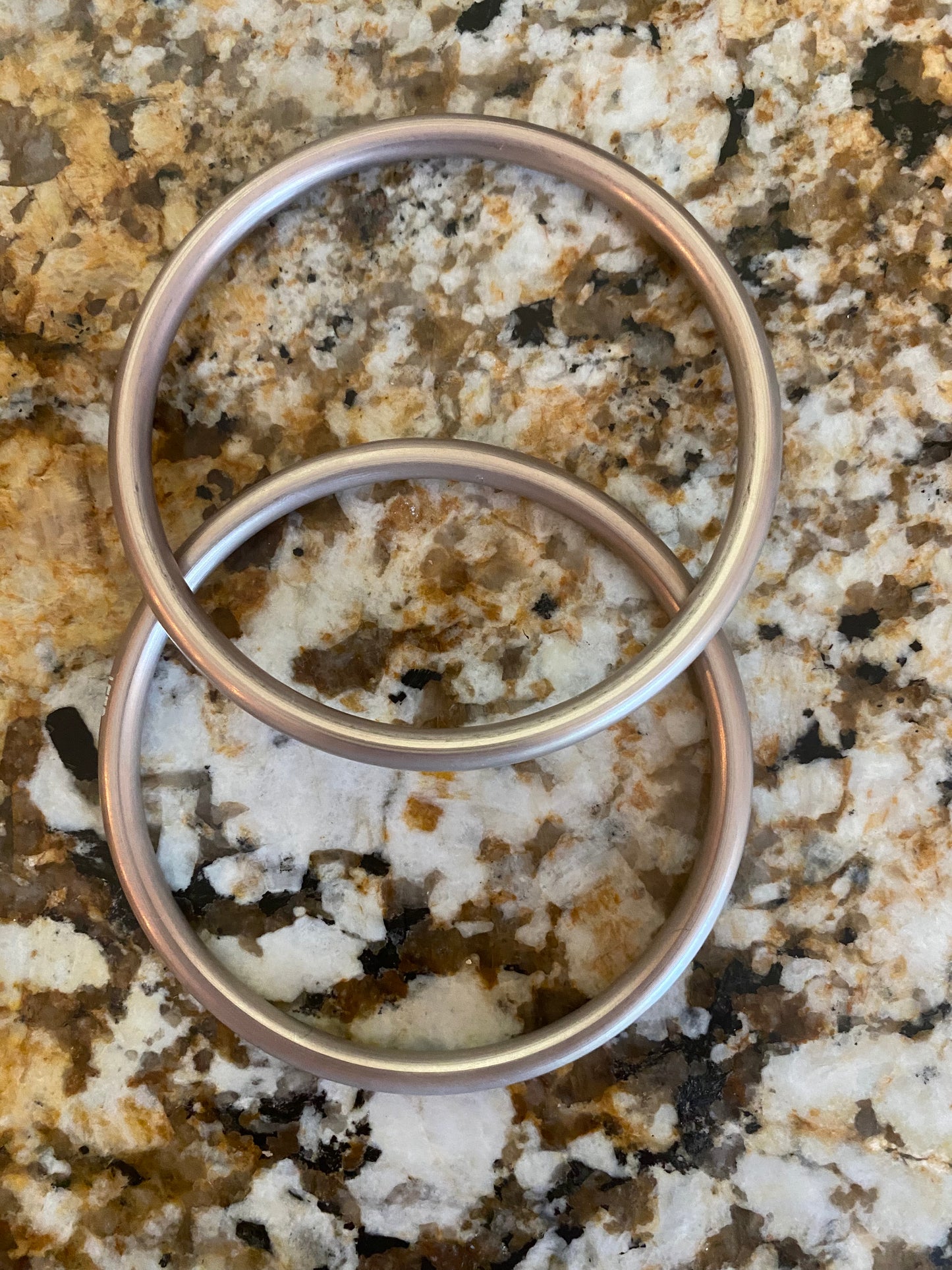 Grand anneau d'élingue en aluminium poli à la main - Bronze équitable